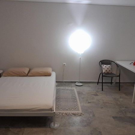 Cosy Guesthouse-Souterrain With Garden In City Center Corinth Exteriör bild