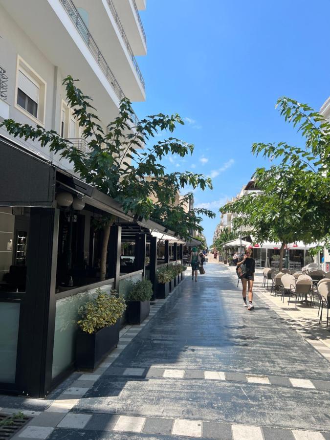Cosy Guesthouse-Souterrain With Garden In City Center Corinth Exteriör bild