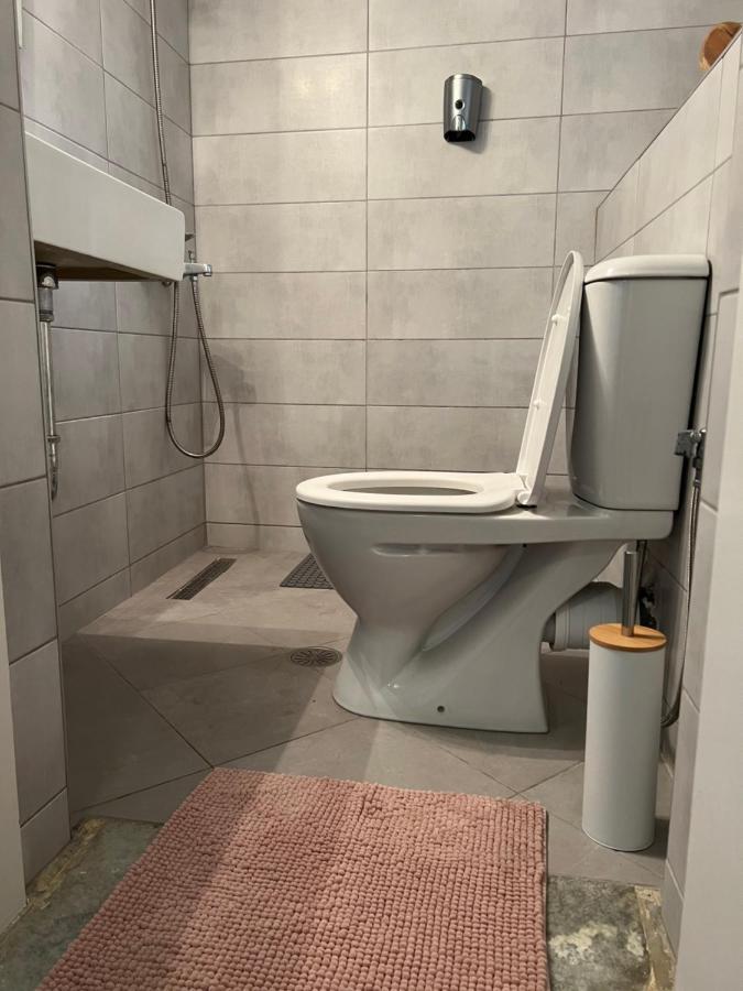 Cosy Guesthouse-Souterrain With Garden In City Center Corinth Exteriör bild